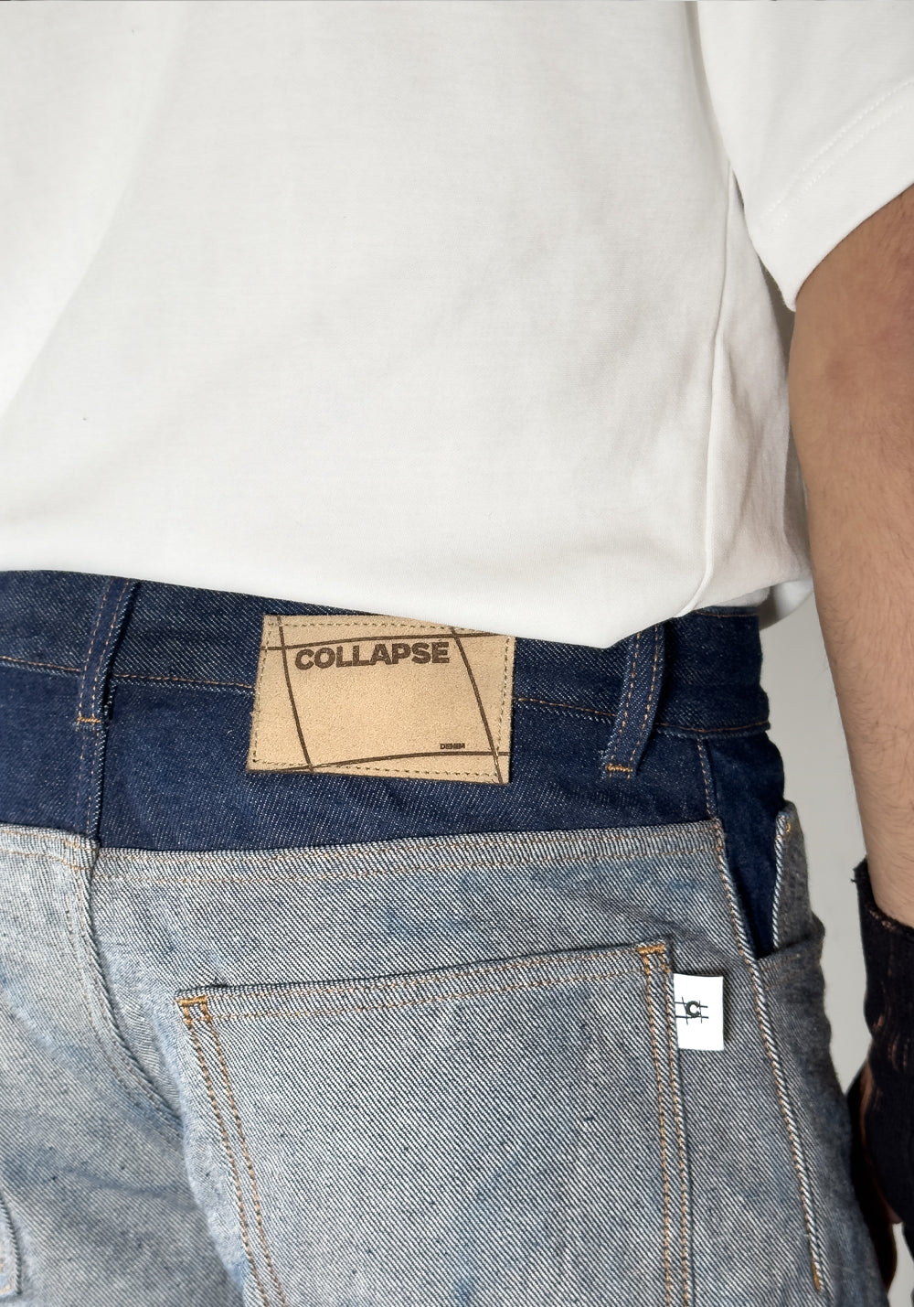 Jeans Collapse Overturn
