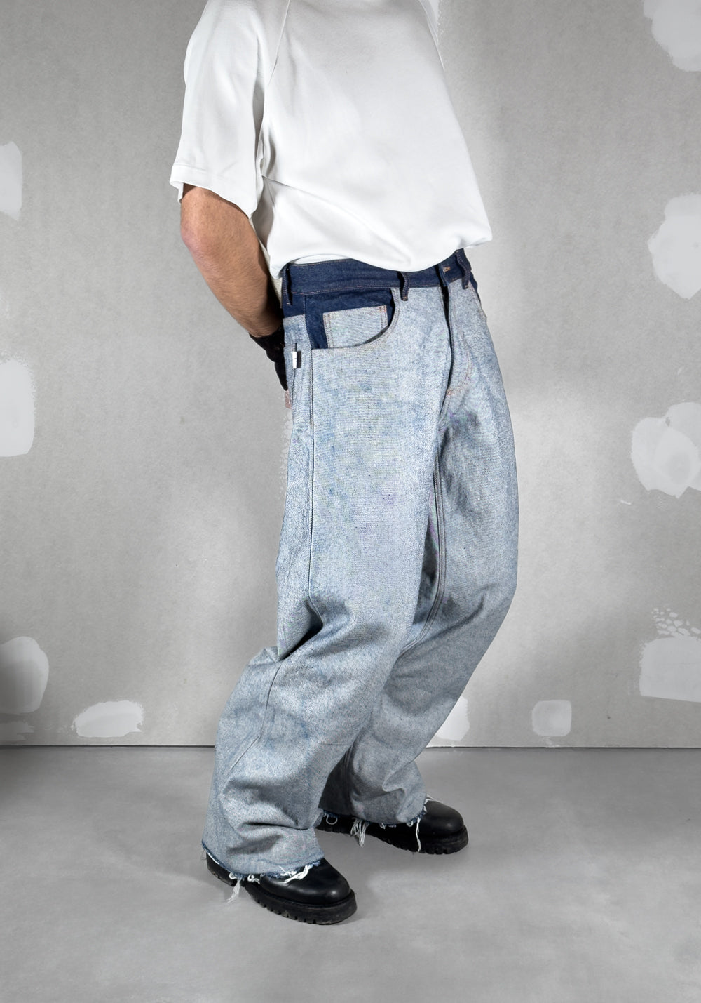 Jeans Collapse Overturn