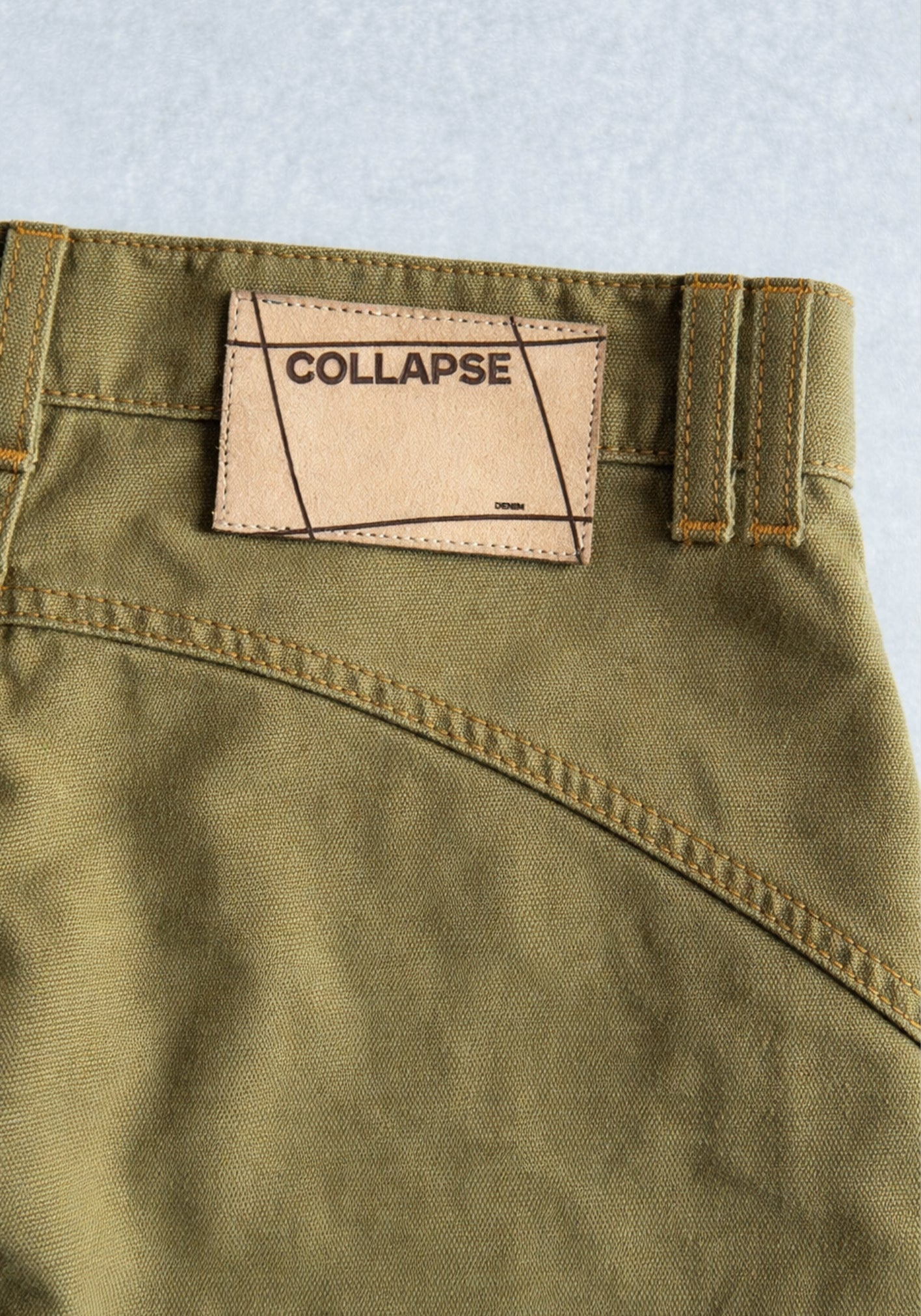 "OVERTURN" JEANS