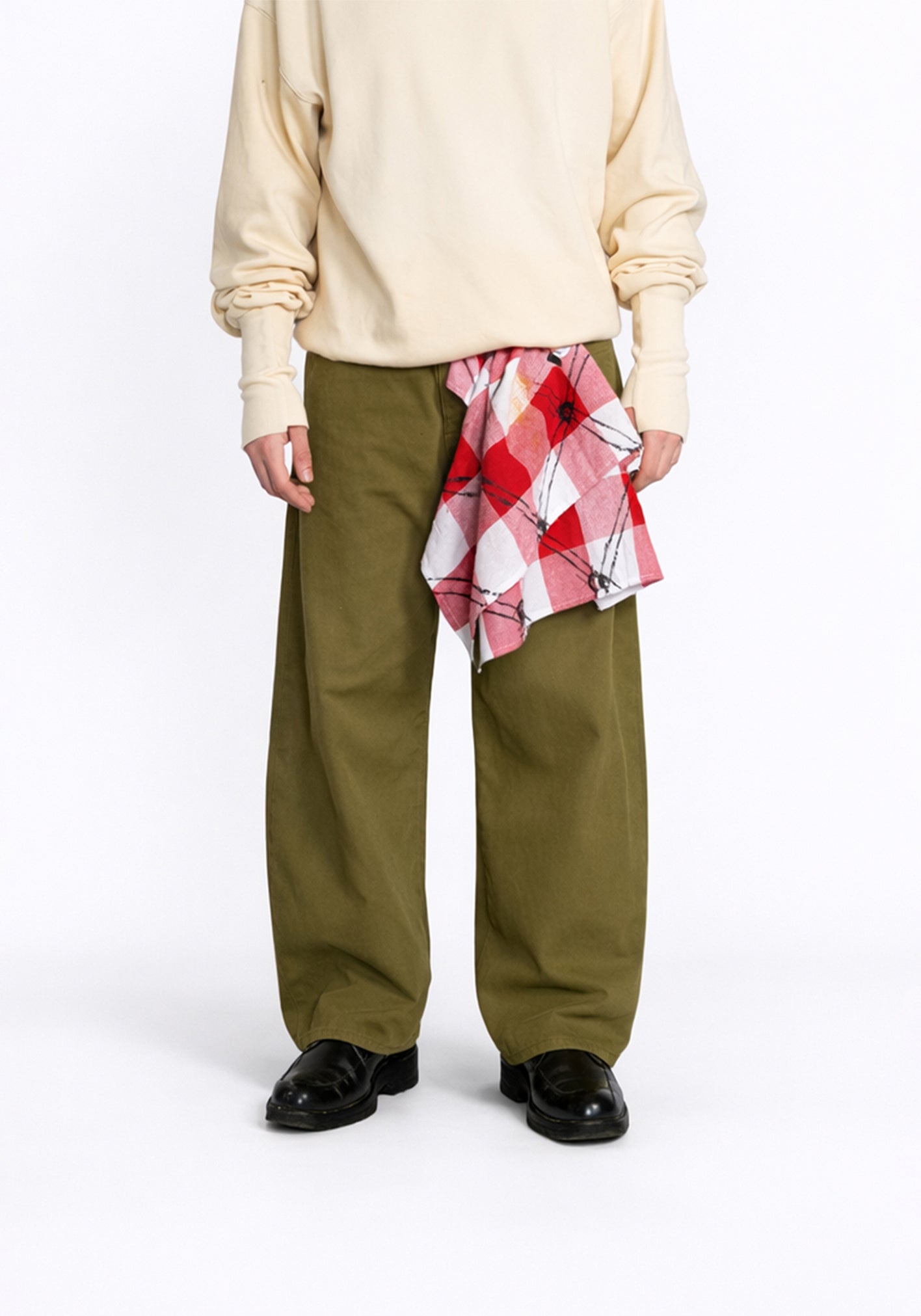 "OVERTURN" JEANS