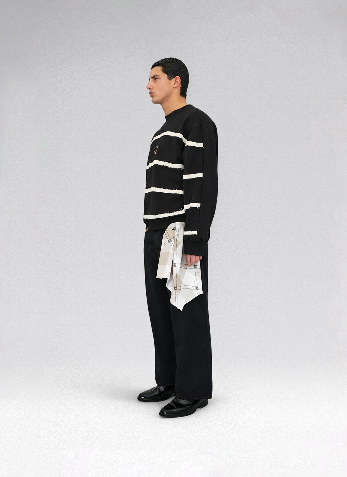 TRAIL CREWNECK